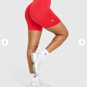 Oner Active NWOT Effortless Shorts In Muscle Mommy Red, Medium